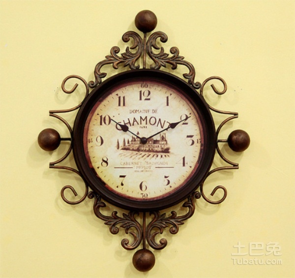 客厅挂钟的最zui佳位置图 餐厅挂钟的最佳位置图片（客厅餐厅挂钟最吉位置）