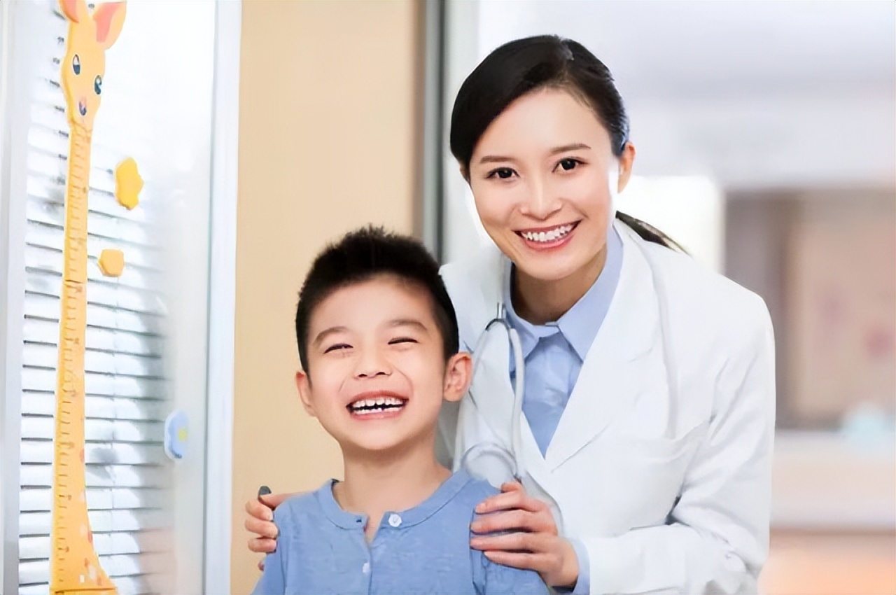 女性身高体重标准表2022、女性身高体重标准表2022图片（女性身高体重标准表2020年）