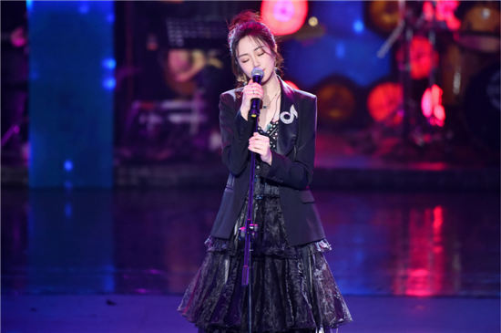 《跨界歌王》第九期《月半小夜曲》是谁演唱的？（月半小夜曲演唱会）