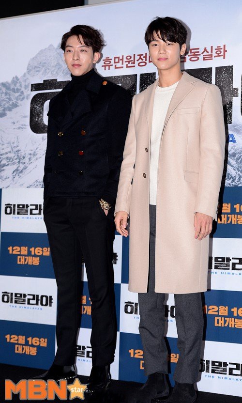 李正信与姜敏赫明日退伍 不另办活动仅线上直播（李正信韩国）