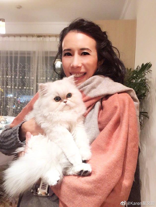 莫文蔚祝贺古巨基升级当爸:这个喜讯让人感到幸福（古巨基唱莫妮卡）