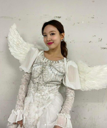 疯狂男粉跟踪TWICE娜琏后道歉：真的很爱你（twice娜琏男友）