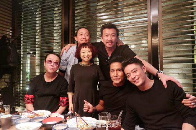 星焰少年进一步对 老玩家红月在本质上起着（漫画星焰少年）