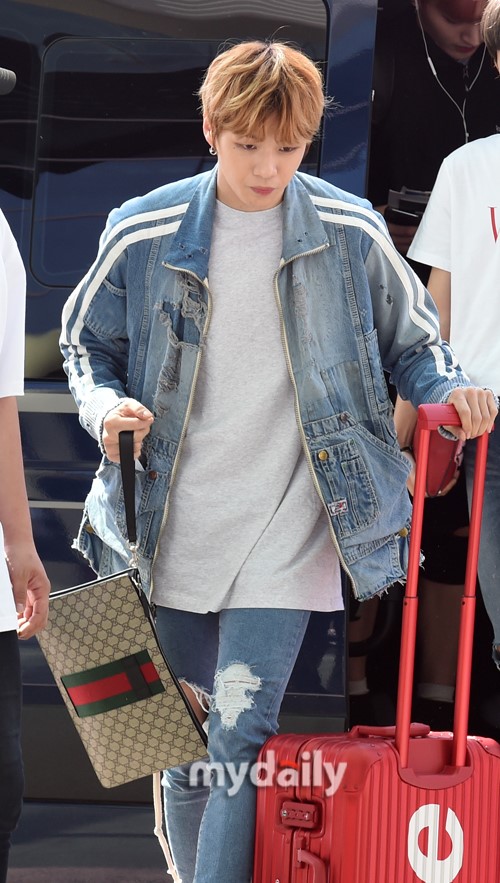 姜丹尼尔缺席WannaOne聚会 回应称因行程无法调整（姜丹尼尔没去wanna one聚会）