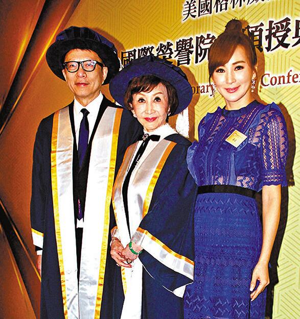 美魔女罗霖祝福前夫收获幸福 获三子鼓励去拍拖（罗霖美照）