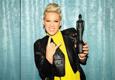 《乐队》火了 在音乐现场你需要知道这几种手势（乐队的手势）